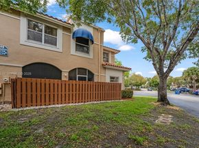 595 Racquet Club Rd 7419, Weston FL 33326
