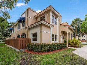 595 Racquet Club Rd 7419, Weston FL 33326