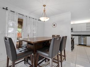 595 Racquet Club Rd 7419, Weston FL 33326