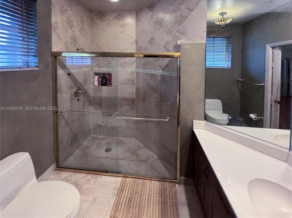 375 Sabal Way, Weston FL 33326