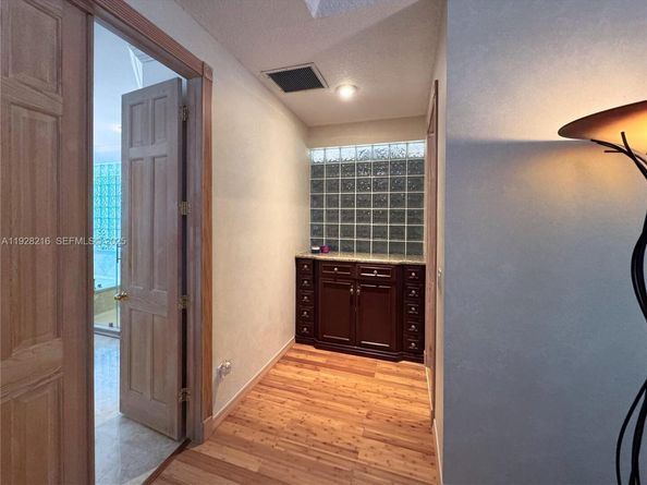 375 Sabal Way, Weston FL 33326