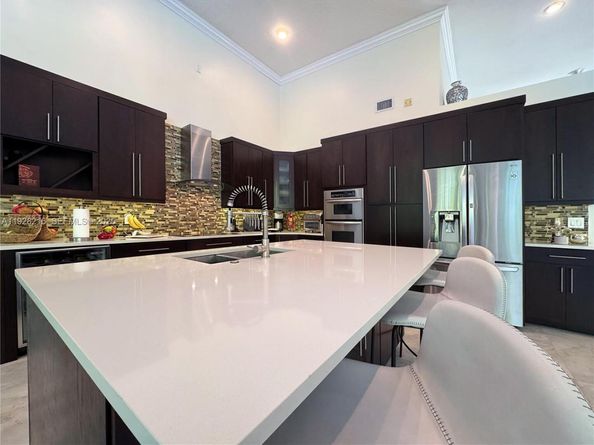 375 Sabal Way, Weston FL 33326