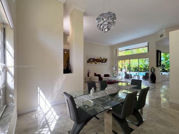 375 Sabal Way, Weston FL 33326