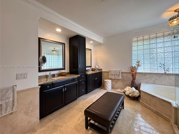 375 Sabal Way, Weston FL 33326