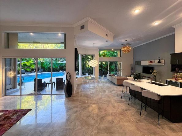 375 Sabal Way, Weston FL 33326