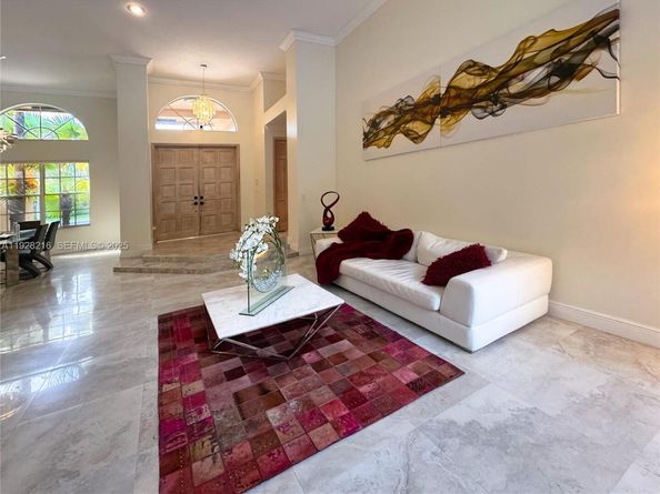 375 Sabal Way, Weston FL 33326