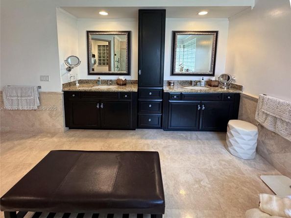 375 Sabal Way, Weston FL 33326