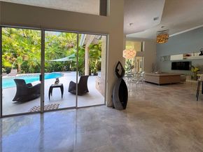 375 Sabal Way, Weston FL 33326