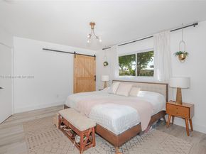 1770 NW 106th Ave, Pembroke Pines FL 33026