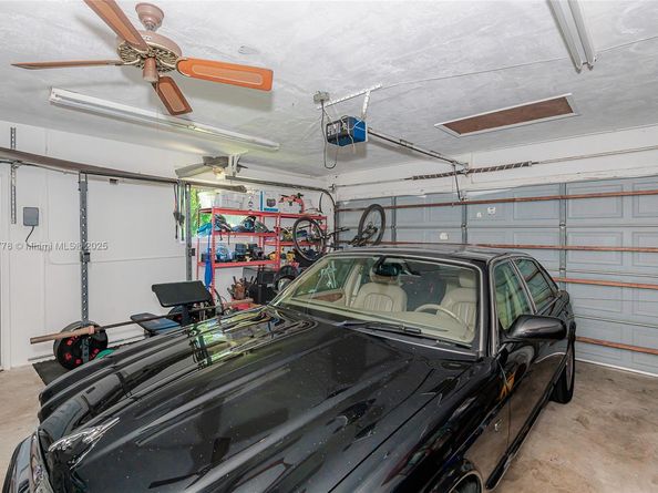 1770 NW 106th Ave, Pembroke Pines FL 33026