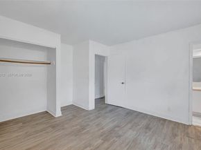 6200 SW 18th St, North Lauderdale FL 33068