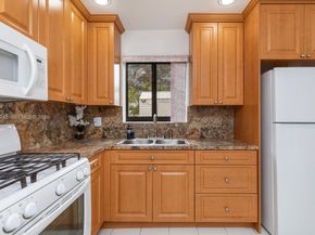 6200 SW 18th St, North Lauderdale FL 33068