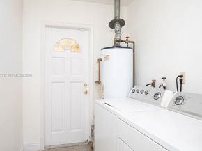 6200 SW 18th St, North Lauderdale FL 33068