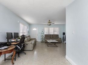 6200 SW 18th St, North Lauderdale FL 33068