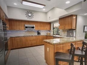8180 NW 51st Pl, Coral Springs FL 33067