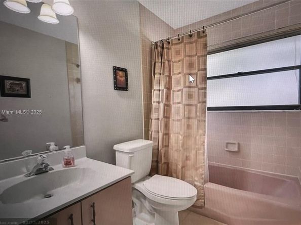 8180 NW 51st Pl, Coral Springs FL 33067