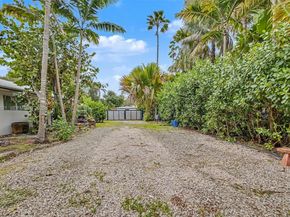 8600 SW 162nd St, Palmetto Bay FL 33157