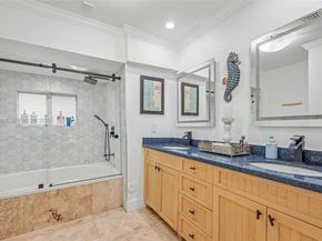 8600 SW 162nd St, Palmetto Bay FL 33157