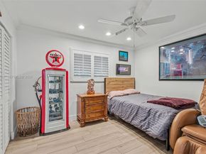 8600 SW 162nd St, Palmetto Bay FL 33157