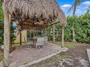 8600 SW 162nd St, Palmetto Bay FL 33157
