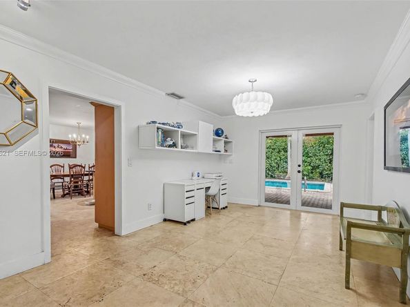 8600 SW 162nd St, Palmetto Bay FL 33157