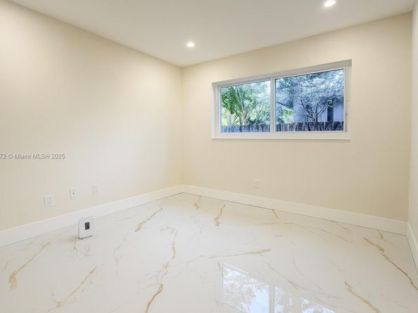 3801 NE 16th Ter, Oakland Park FL 33334