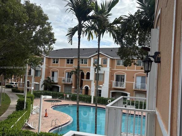 17710 NW 73rd Ave 20220, Hialeah FL 33015