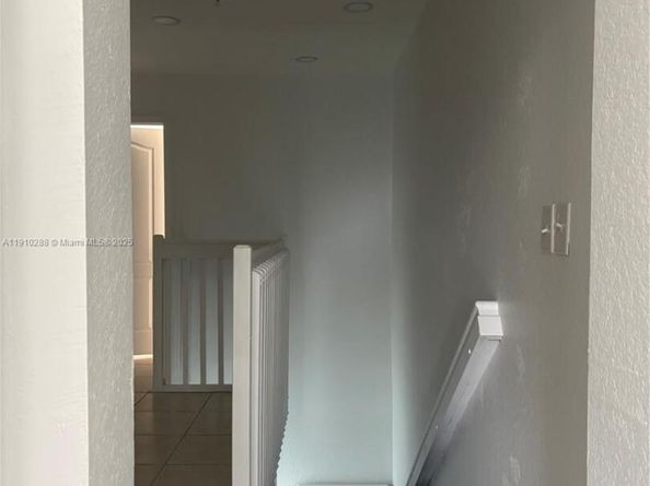 17710 NW 73rd Ave 20220, Hialeah FL 33015