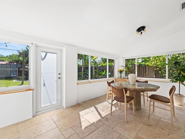 520 SW 12th Ct, Fort Lauderdale FL 33315