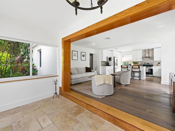 520 SW 12th Ct, Fort Lauderdale FL 33315