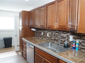 2405 NW 54th St, Tamarac FL 33309