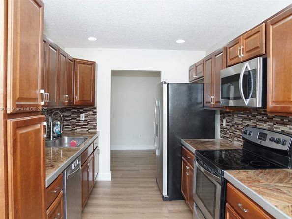 2405 NW 54th St, Tamarac FL 33309