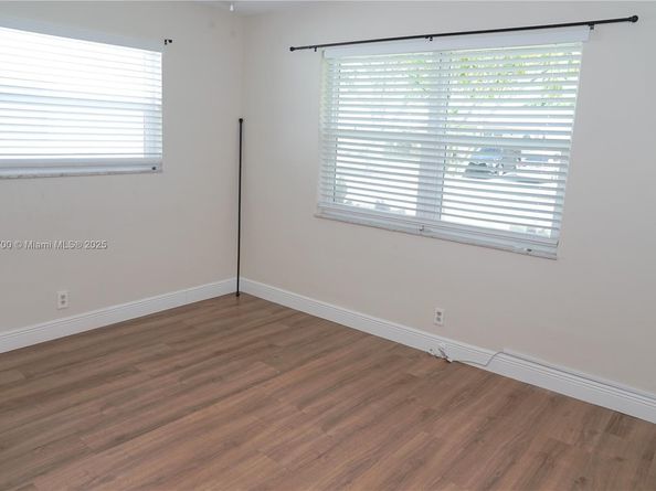 2405 NW 54th St, Tamarac FL 33309