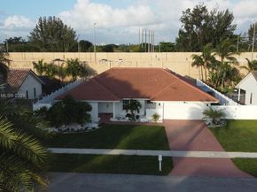 1550 SW 52nd Ter, Plantation FL 33317