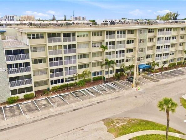 330 SE 2nd St 101G, Hallandale Beach FL 33009