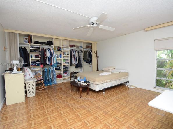 13935 SW 84th St 905, Miami FL 33183