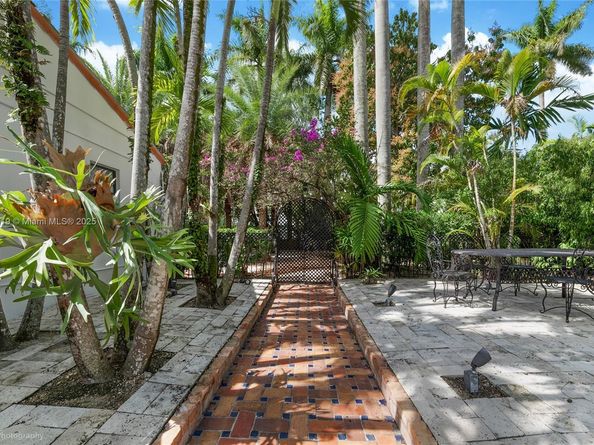 1624 Granada Blvd, Coral Gables FL 33134