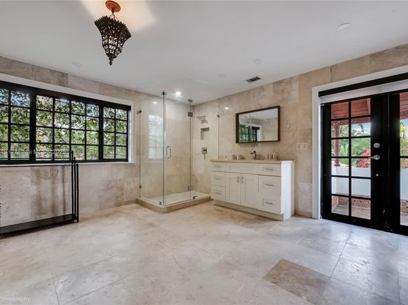 1624 Granada Blvd, Coral Gables FL 33134