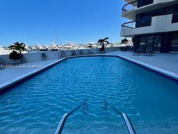 108 Lakeshore Dr 338, North Palm Beach FL 33408