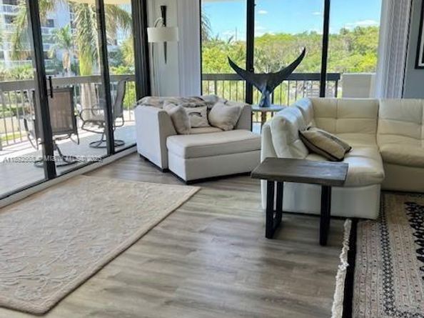 108 Lakeshore Dr 338, North Palm Beach FL 33408