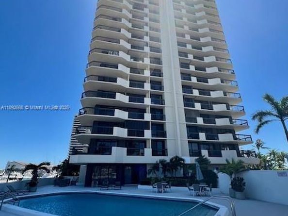 108 Lakeshore Dr 338, North Palm Beach FL 33408