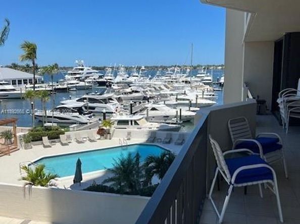 108 Lakeshore Dr 338, North Palm Beach FL 33408