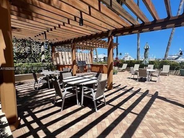 108 Lakeshore Dr 338, North Palm Beach FL 33408