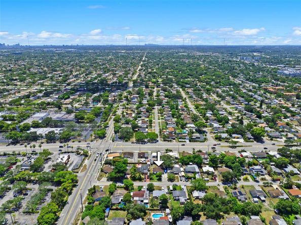 5614 Hope St, Hollywood FL 33021