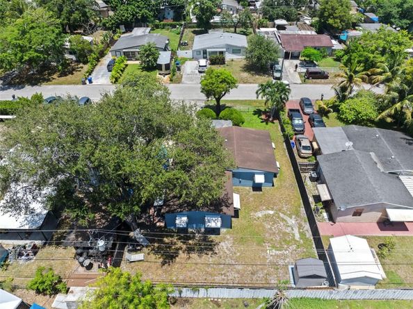 5614 Hope St, Hollywood FL 33021