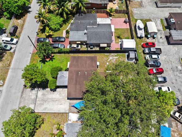 5614 Hope St, Hollywood FL 33021