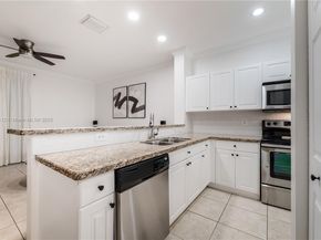 153 SE 28th Pl 7, Homestead FL 33033