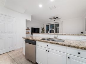 153 SE 28th Pl 7, Homestead FL 33033
