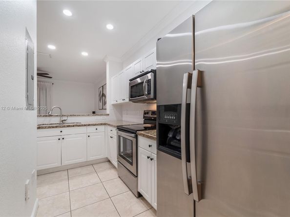 153 SE 28th Pl 7, Homestead FL 33033