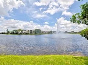 1532 Whitehall Dr 202, Davie FL 33324
